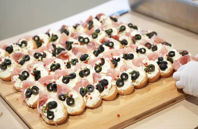 未経験者を歓迎 | 東京都新宿区でケータリングの求人なら株式会社TENSホールディングス